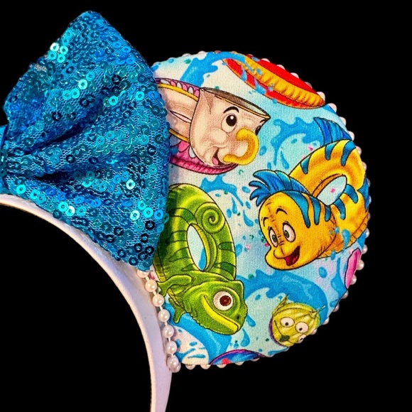 Women’s Handmade Disney Inspired Character Minnie Ears Blue Sequin Bow - NWOT - Picture 2 of 4